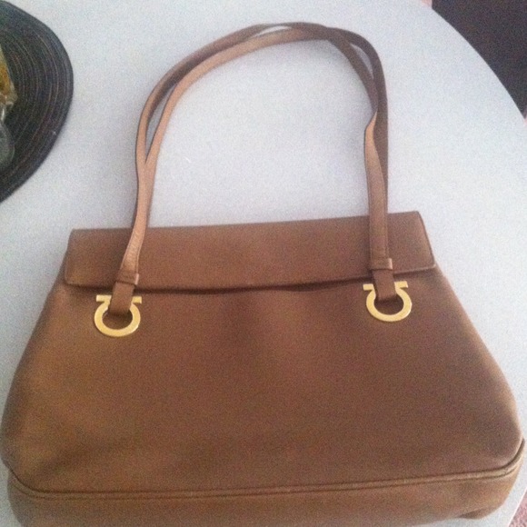 Salvatore Ferragamo Calfskin Cut Out Large Shoulder Bag  Authentic Salvatore Ferragamo Shoulder Bag