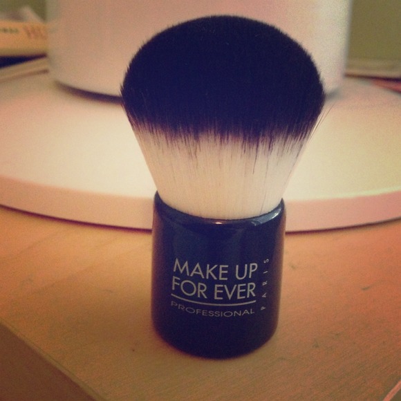 ::SOLD::Make up forever kabuki brush