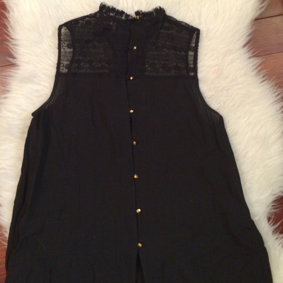 Black sleeveless blouse