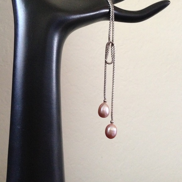 Short necklace