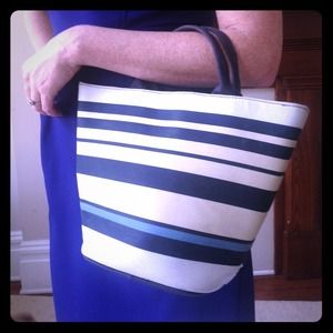 Navy striped tote