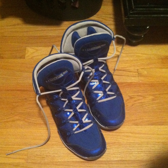 Under armour charge BB Basketball Shoes