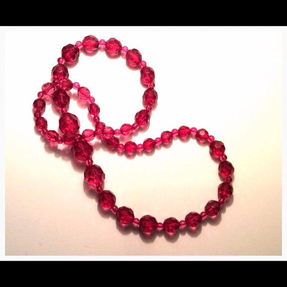 Lucite Faceted Graduated Beauty Necklace Beads - Picture 3 of 3
