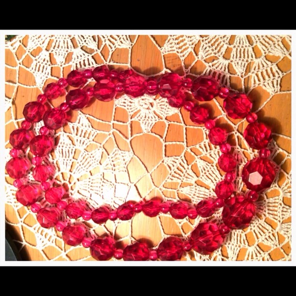 Lucite Faceted Graduated Beauty Necklace Beads - Picture 2 of 3