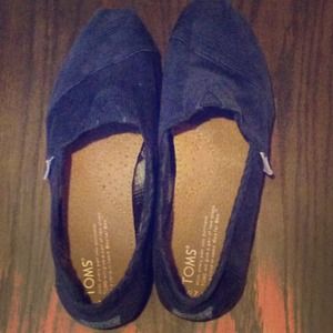 Brand new navy corduroy TOMS