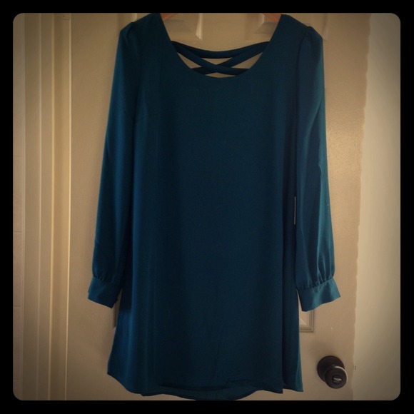 LONG SLEEVED BLUE SHIFT DRESS