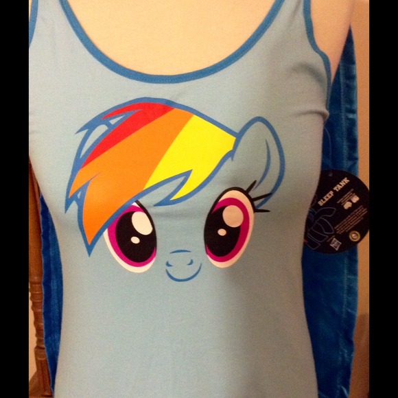 🚫🚫SOLD Super fun sleep tank with cape!🚫🚫 - Picture 2 of 3