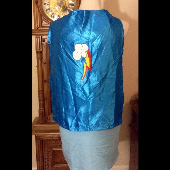 🚫🚫SOLD Super fun sleep tank with cape!🚫🚫 - Picture 3 of 3