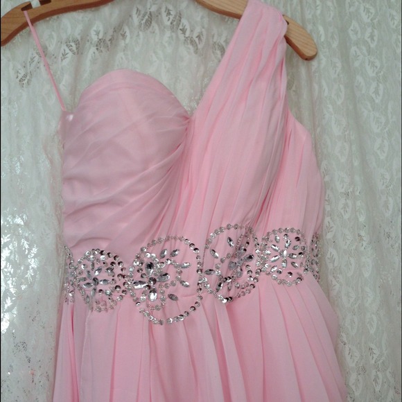 Beautiful pink evening gown with sparkly details