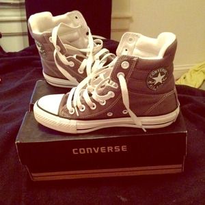 Gray converse high tops size 4