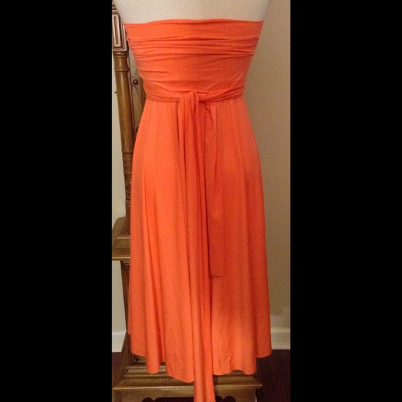 One gorgeous dress worn tons of different ways! - Picture 2 of 4