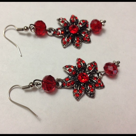 Vintage look earrings