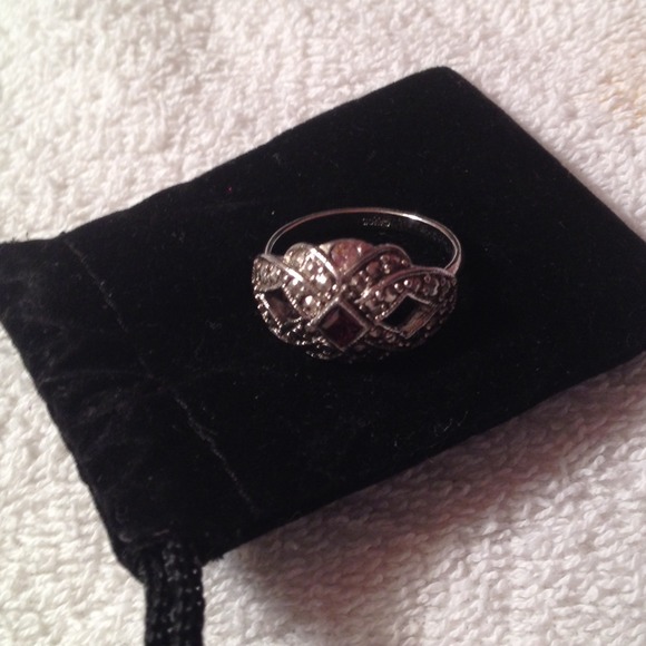 Ring - Picture 2 of 2