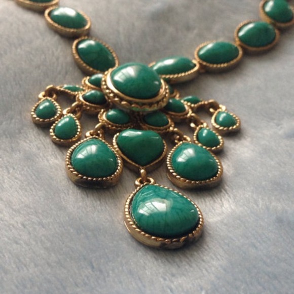 Amrita Singh necklace - Picture 2 of 4