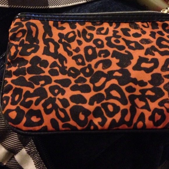 Betsey Johnson wristlet - Picture 3 of 5