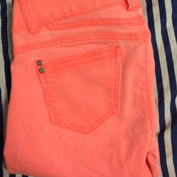 🚫SOLD🚫Vibrant neon orange Capris❤️💛 - Picture 2 of 3