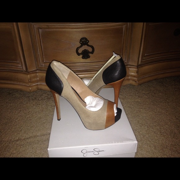 Jessica Simpson JS-Pleasance Tan Combo Pump