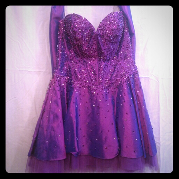 Short purple beaded strapless dress with shawl