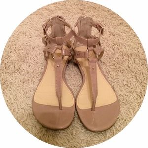 Enzo Tstrap sandals