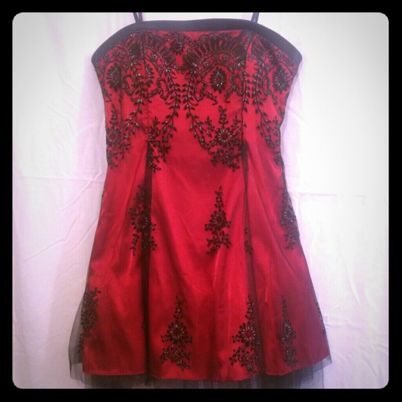 Gorgeous mini red prom dress