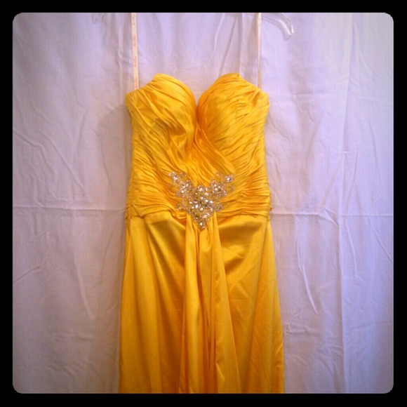 Stunning yellow floor length dress