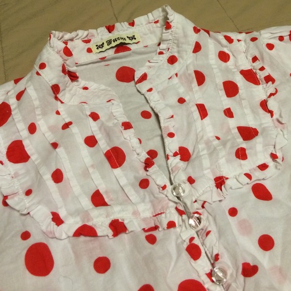 ❤️Red and White Polka Dot Blouse❤️ - Picture 2 of 4
