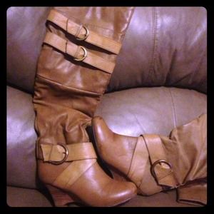 Size 7 knee high boots