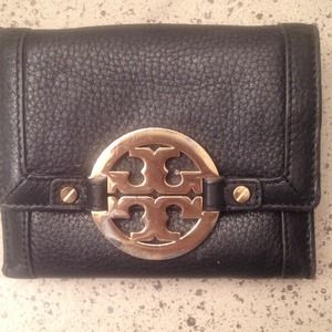 Black leather Tory Burch wallet