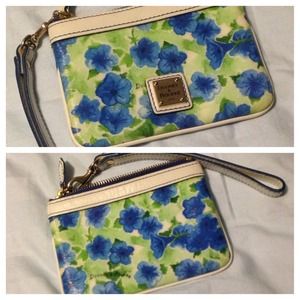 Dooney & Bourke floral petunia wristlet