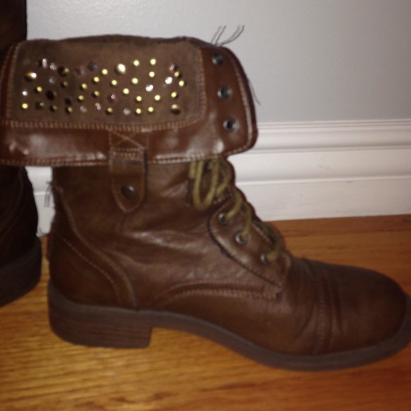cute brown boots that can work both ways