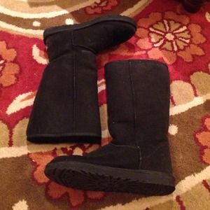 UGG tall black boots, sz 8