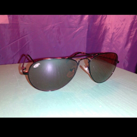 Stunning Aviators - Picture 1 of 1