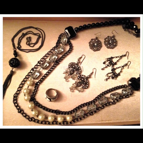 Elegant Black and White Collection