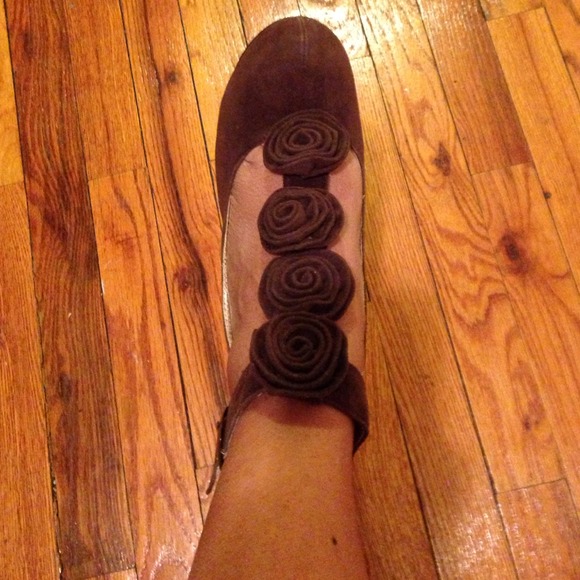 Brown pumps