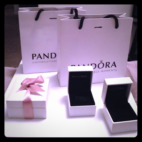 Pandora !!