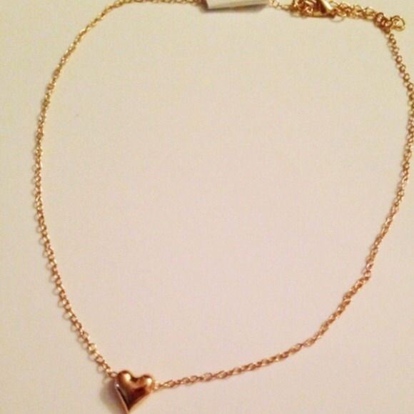 Small Gold Heart Necklace - Picture 2 of 4