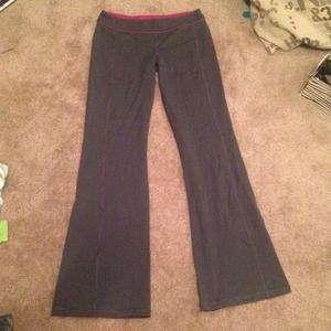 Grey lulu work out pants