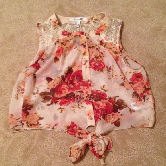 Forever 21 floral tank-top with lace on upper back