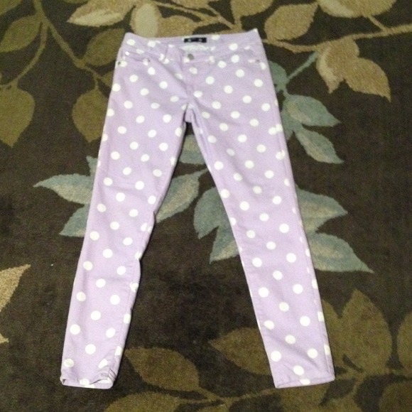 Nice and comfy purple and whit polka-dot jeans!