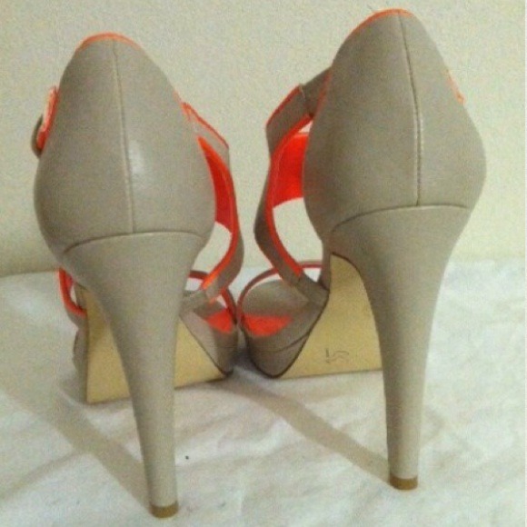 Calvin Klein Heels - Picture 3 of 4