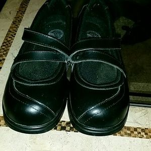 Theraputic foot wear
