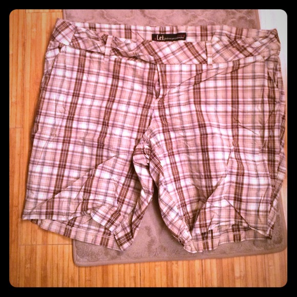 Plaid shorts (5)