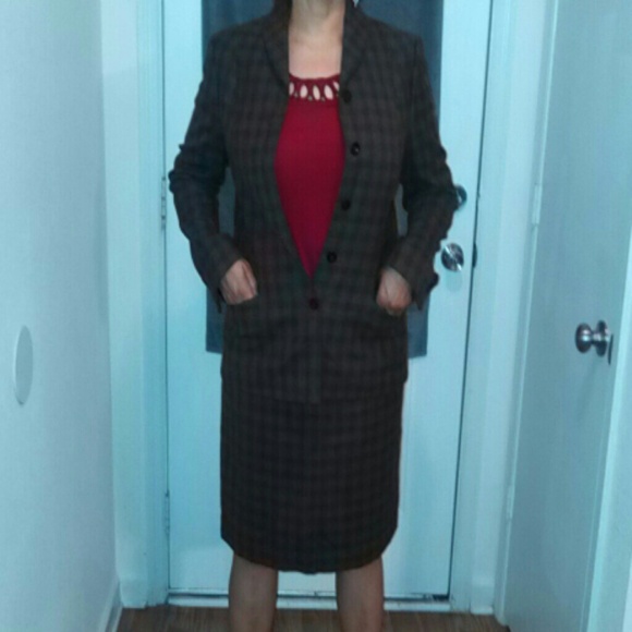 Ladies checkered 2piece suit made in italy - Picture 2 of 4