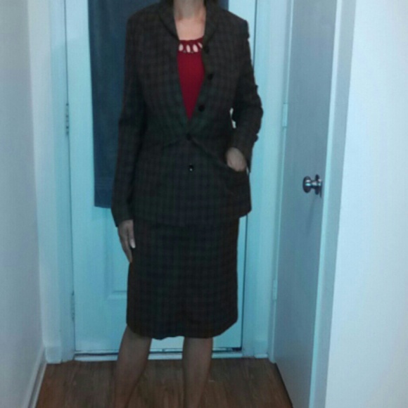 Ladies checkered 2piece suit made in italy - Picture 4 of 4