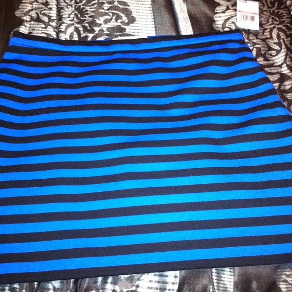 Michael kors blue and black skirt