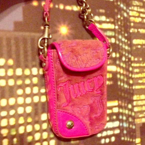 Juicy Couture tech wallet