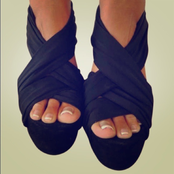 Jeffrey Campbell Ibiza cross wedge size 8.5