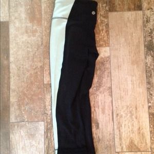 Lulu lemon running capri's