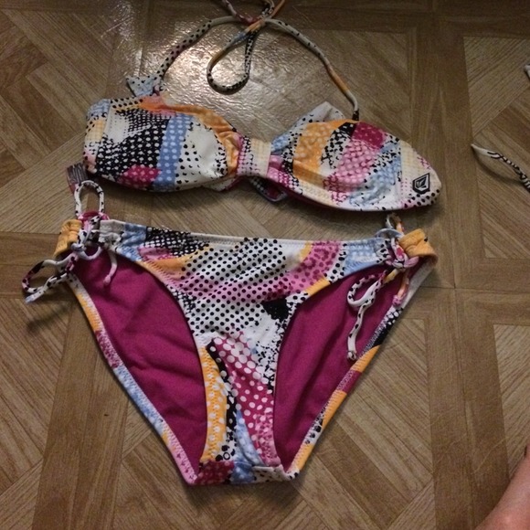 Volcom multi color 2 piece swim set