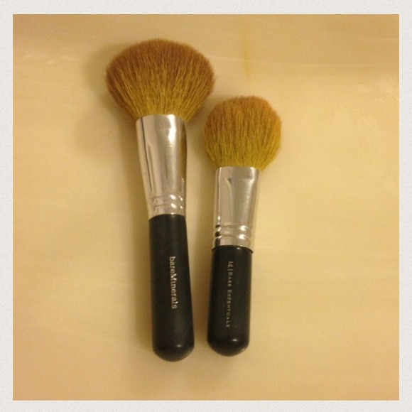❌ SOLD ❌ Clinique Spring Bundle - Picture 2 of 3